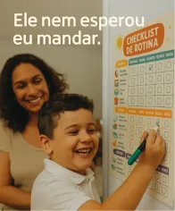 Mãe e filho usando o Checklist de Rotina Positiva